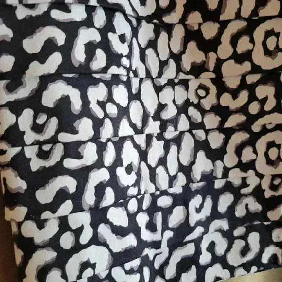 Black & White Animal Print  Pencil Skirt Horizontal Pleats Med - Picture 3 of 8